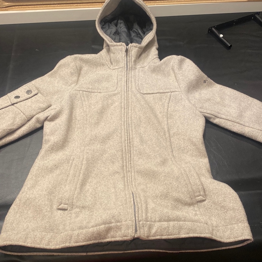 Columbia gray/ cream lined jacket